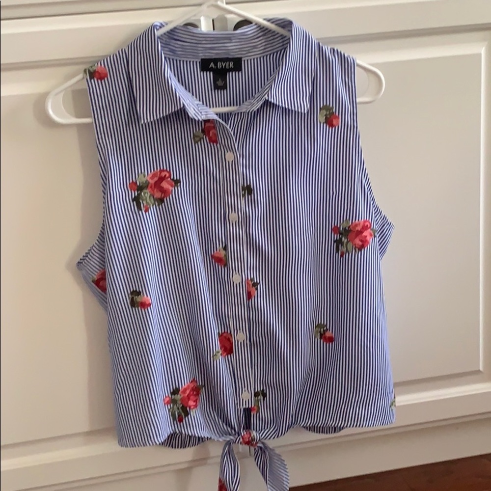 Juniors Tie Striped floral blouse